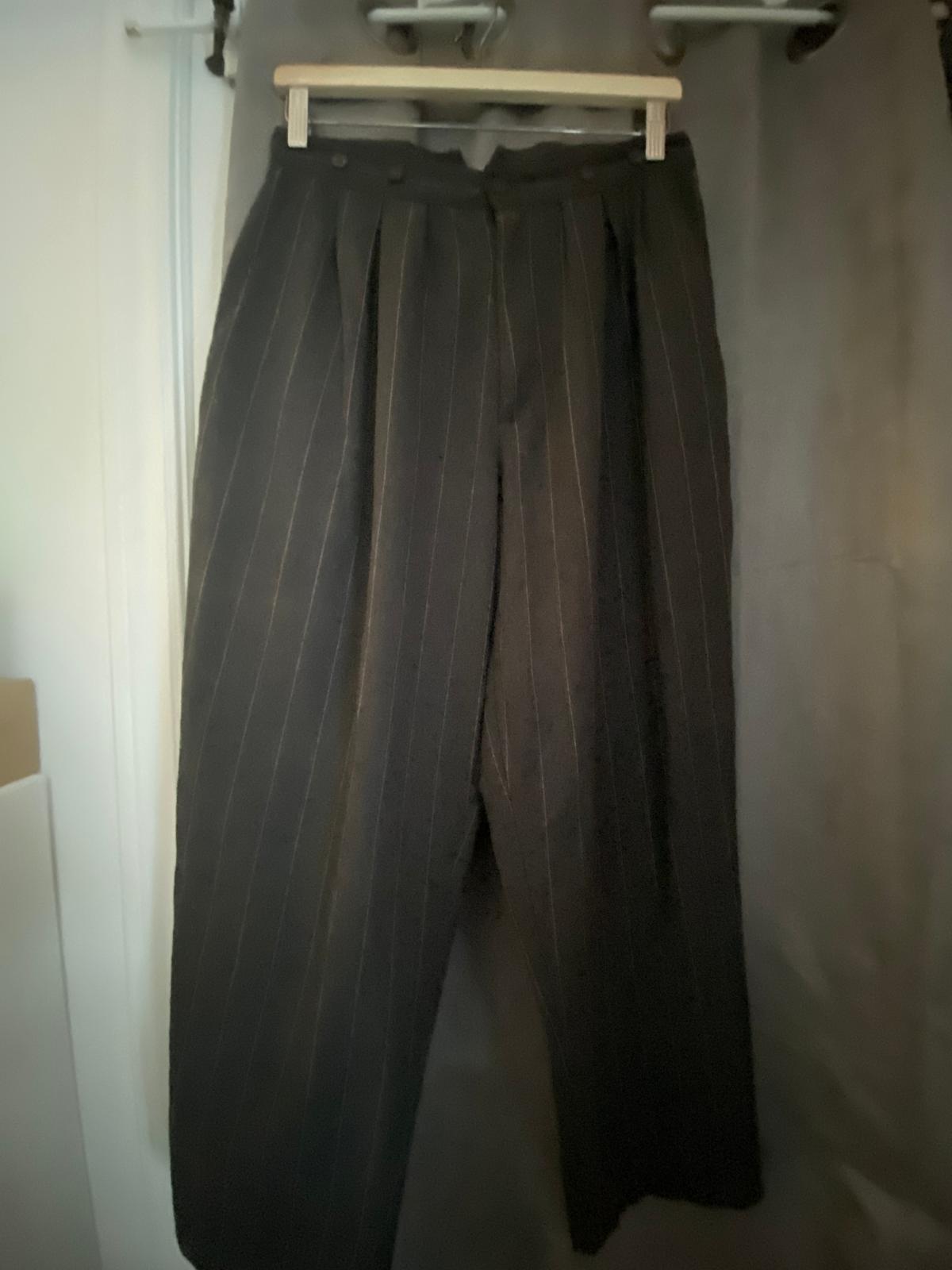 Photo of Pantalon gris rayé