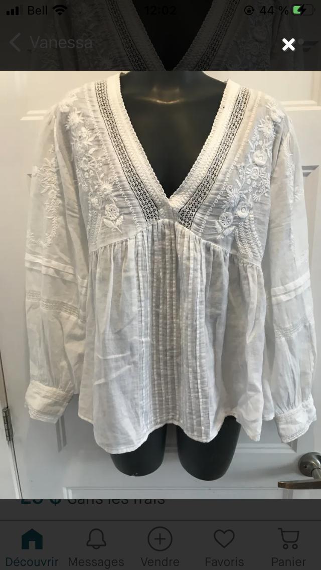 Photo of Blouse blanche 
