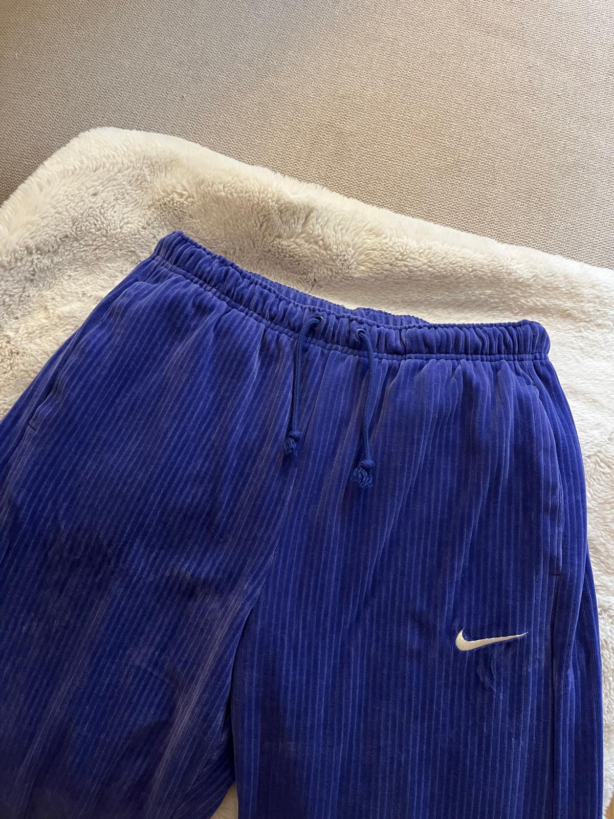 Photo of Nike - Pantalon en velours côtelé 
