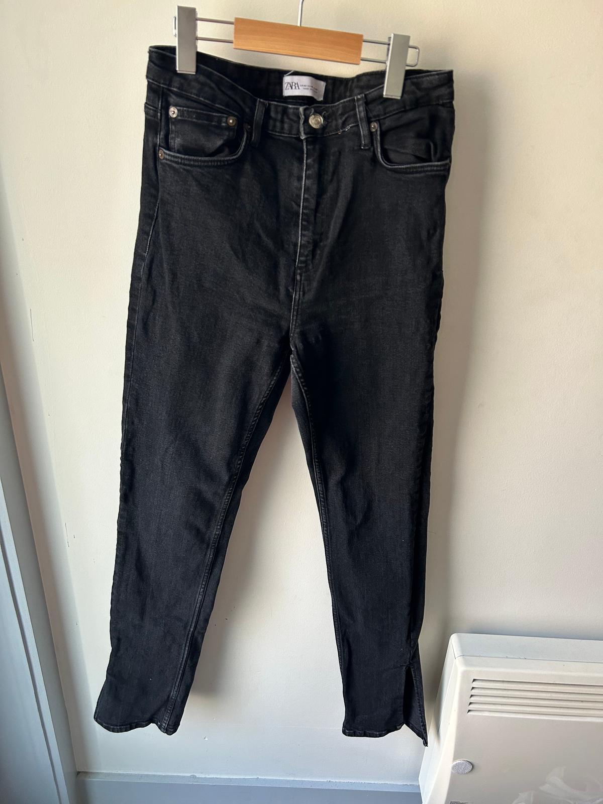 Photo of Jeans Zara noir taille haute avec détails fentes 