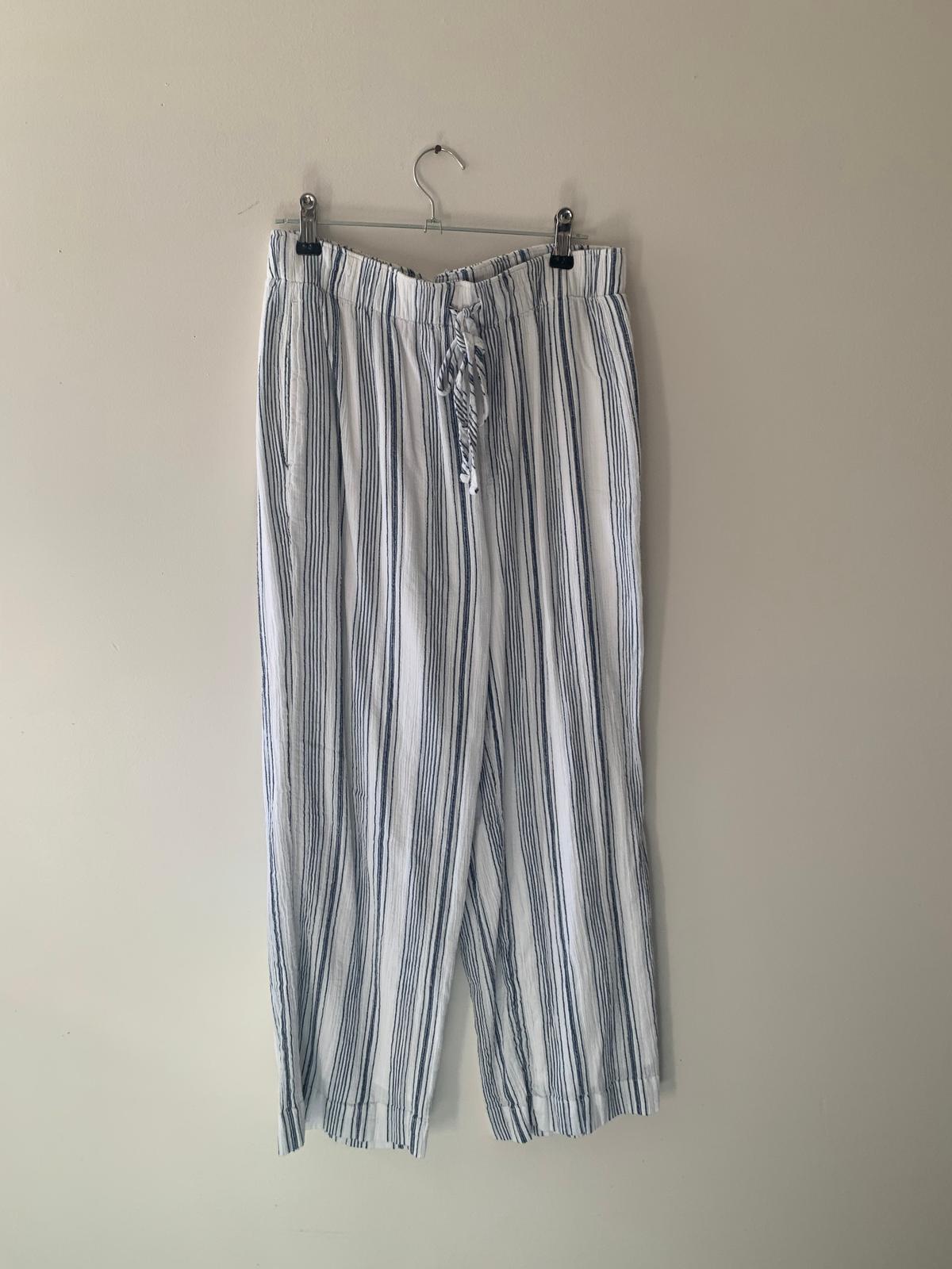 Photo of Pantalon taille haute Abercrombie&Fitch Small