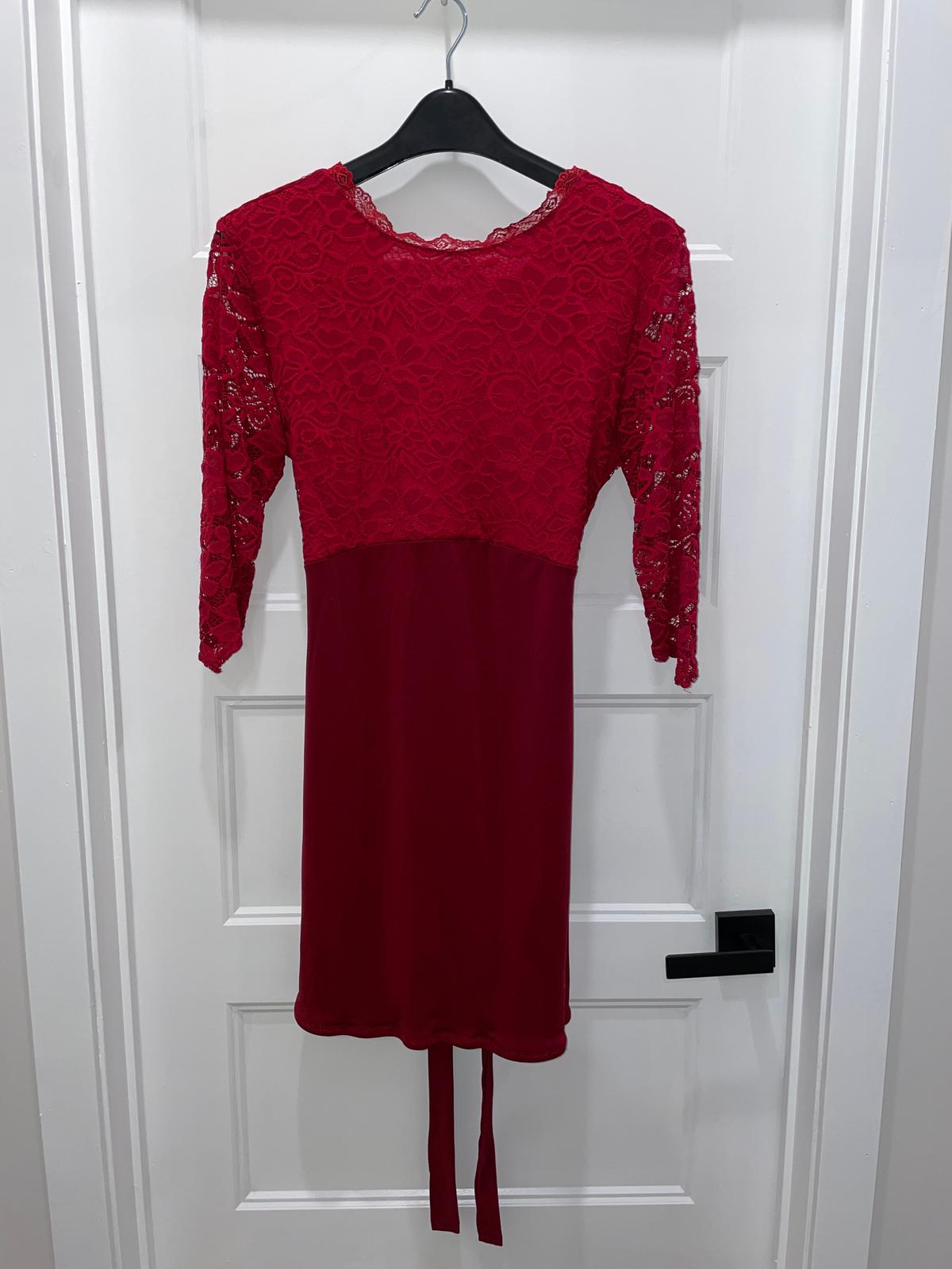 Photo of Robe rouge manches 3/4