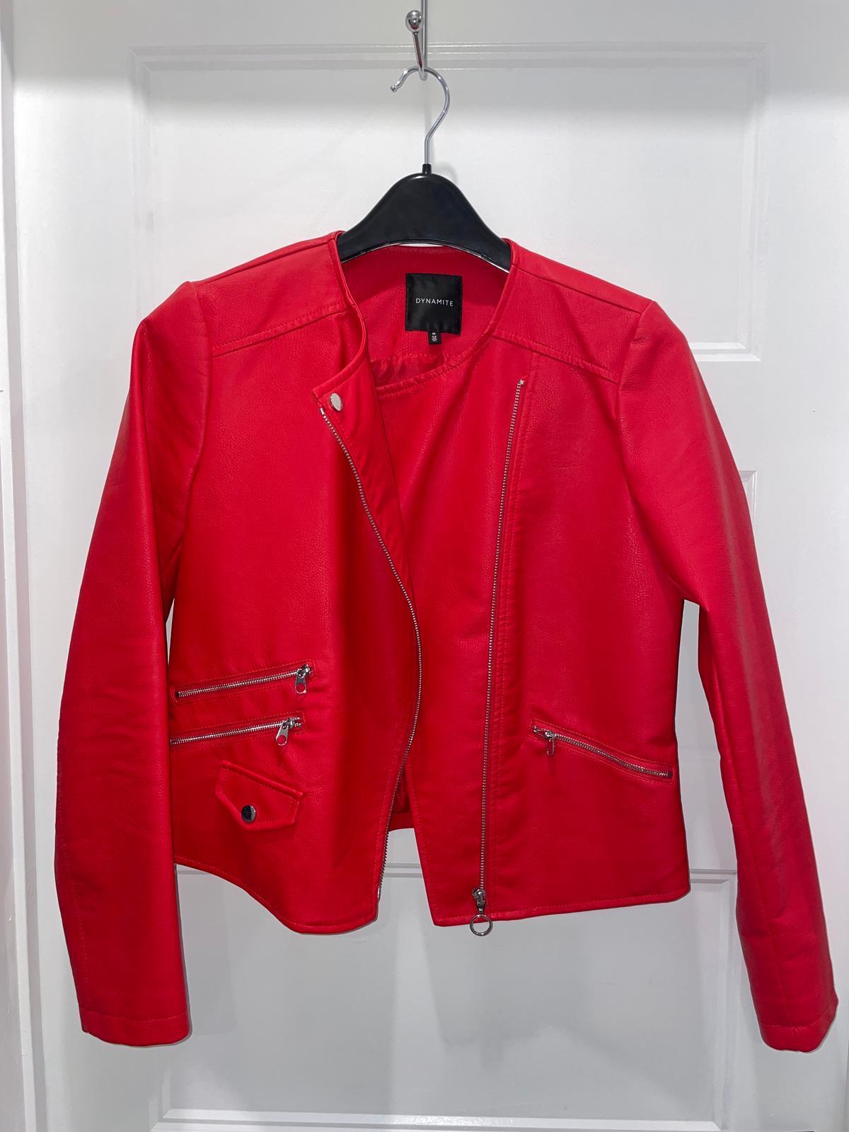 Photo of Veste rouge style cuir