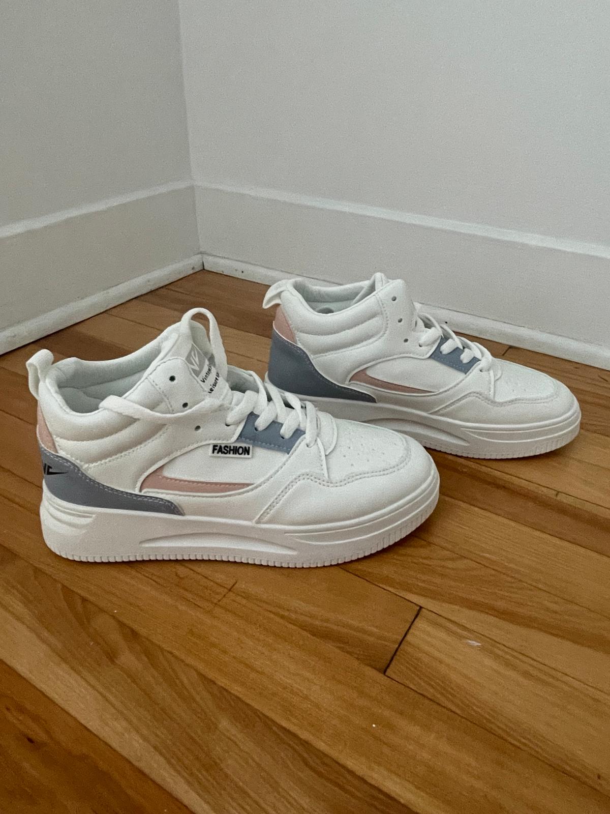 Photo of Sneakers 