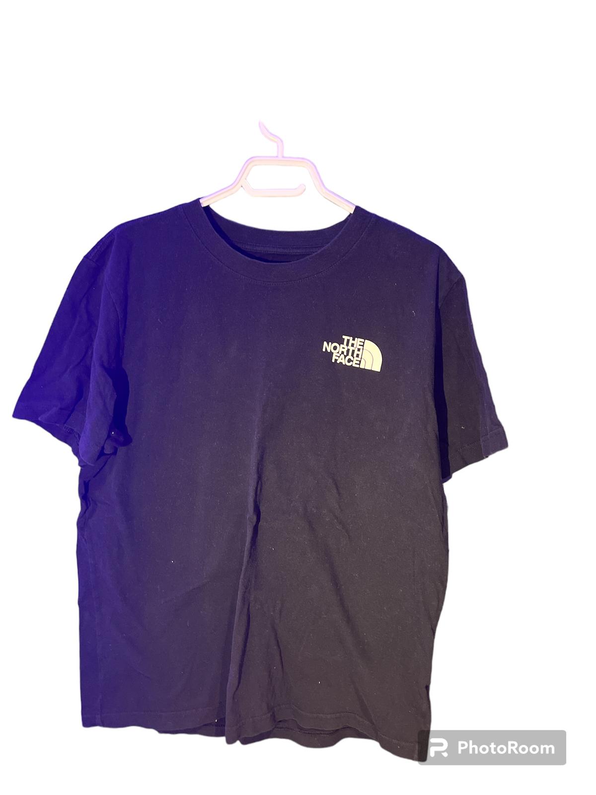 Photo of T-shirt the north face 