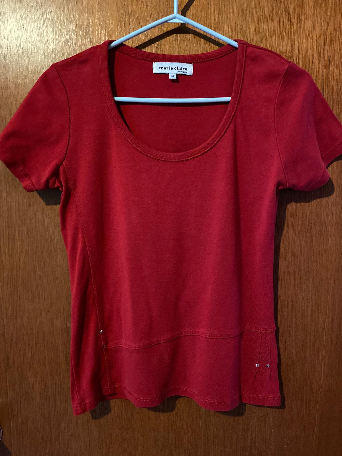 Photo of T-shirt rouge
