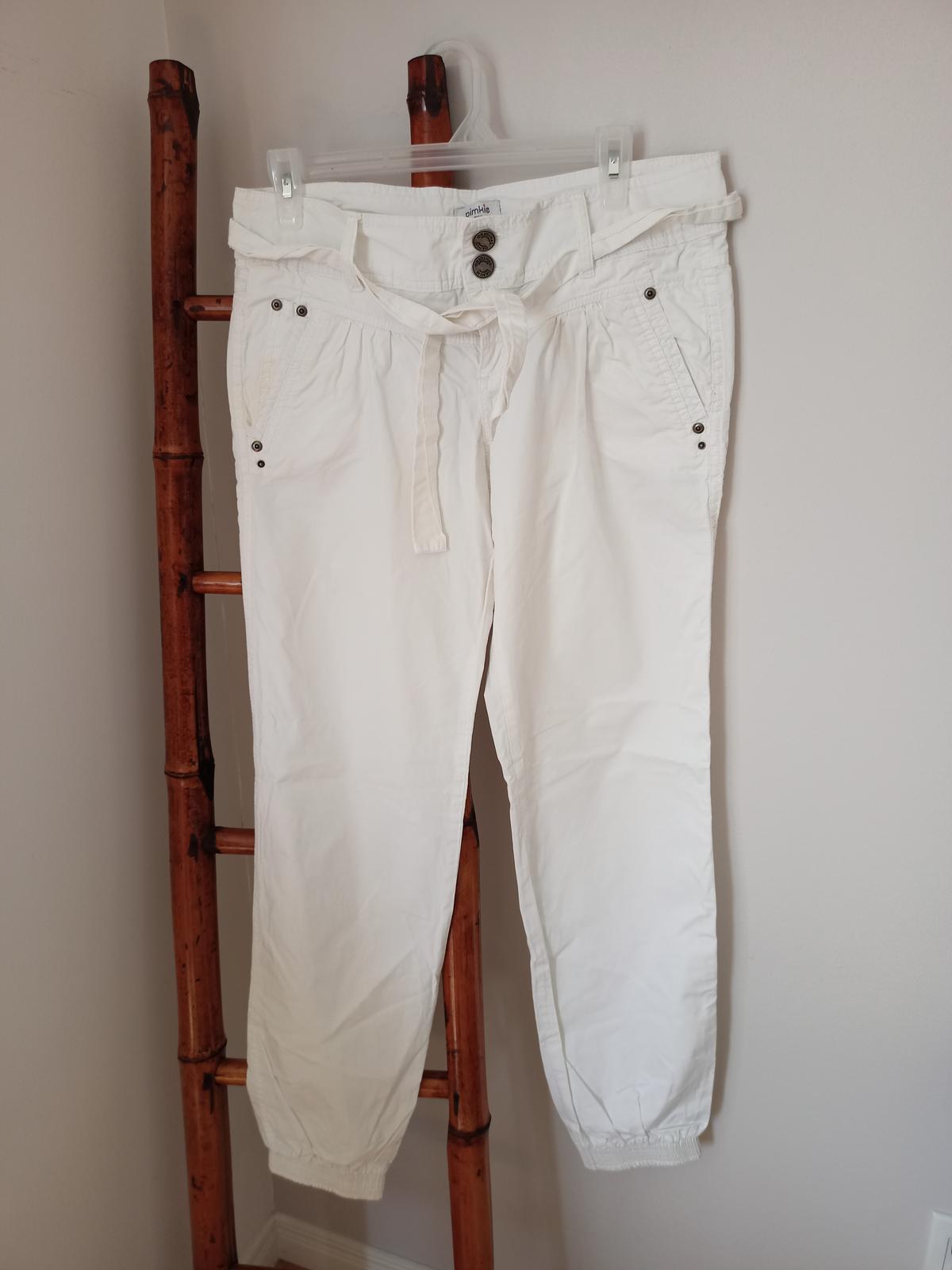 Photo of Pantalon cargo blanc