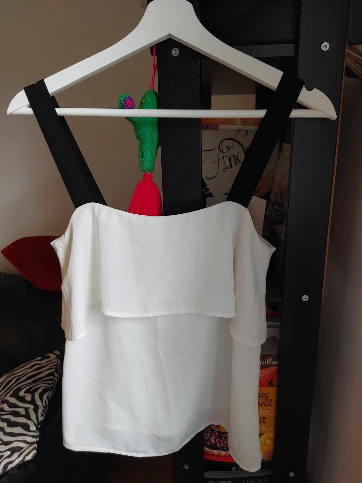 Photo of Camisole blanche