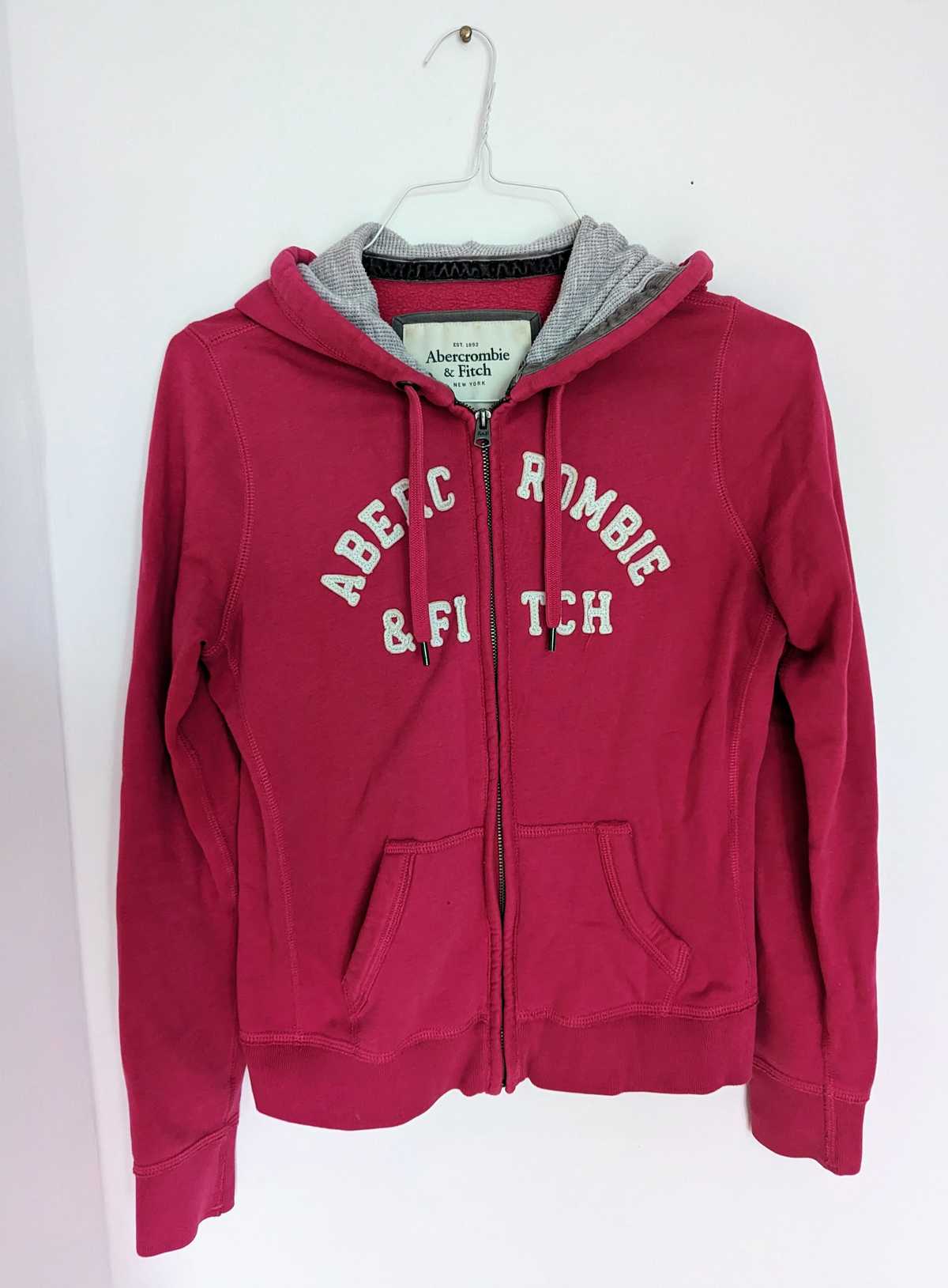 Photo of Veste hoodie rose Abercrombie & Fitch 