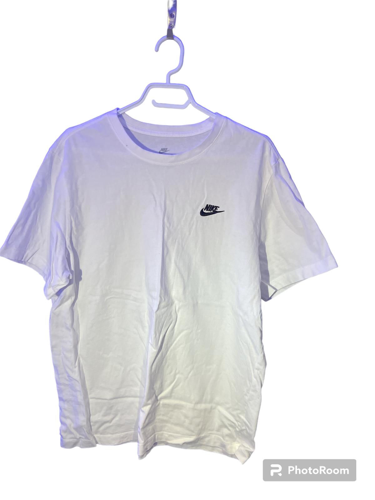 Photo of Nike t-shirt