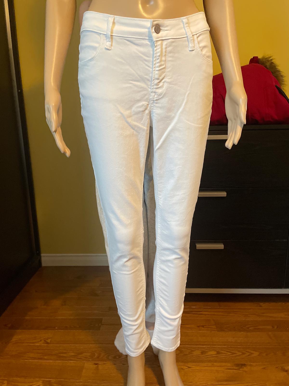 Photo of Pantalon blanc skinny